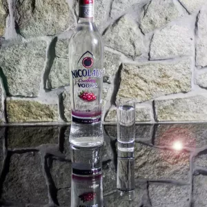 Vodka Nicolaus Cranberry v pizzérii PizzaSever Martin.